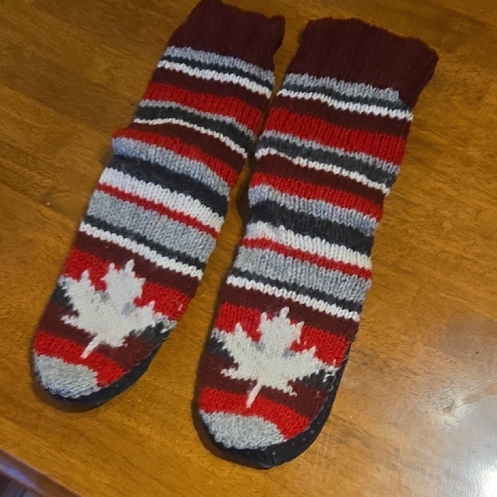 Striped Knit Slippers with Maple Leaf Design